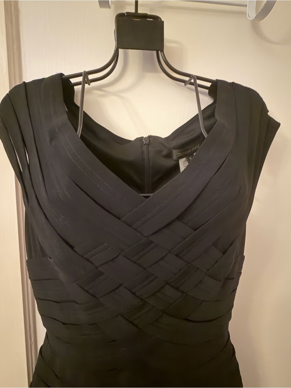 Tadashi Shoji Black Cap-Sleeve Ruched Sheath Dress - Picture 3 of 8